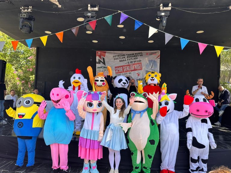 Organizasyon Resimleri Maskot Ekibi 768x576